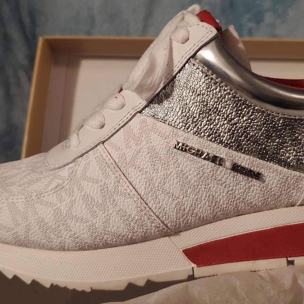 Michael Kors Allie Trainer womens size 6